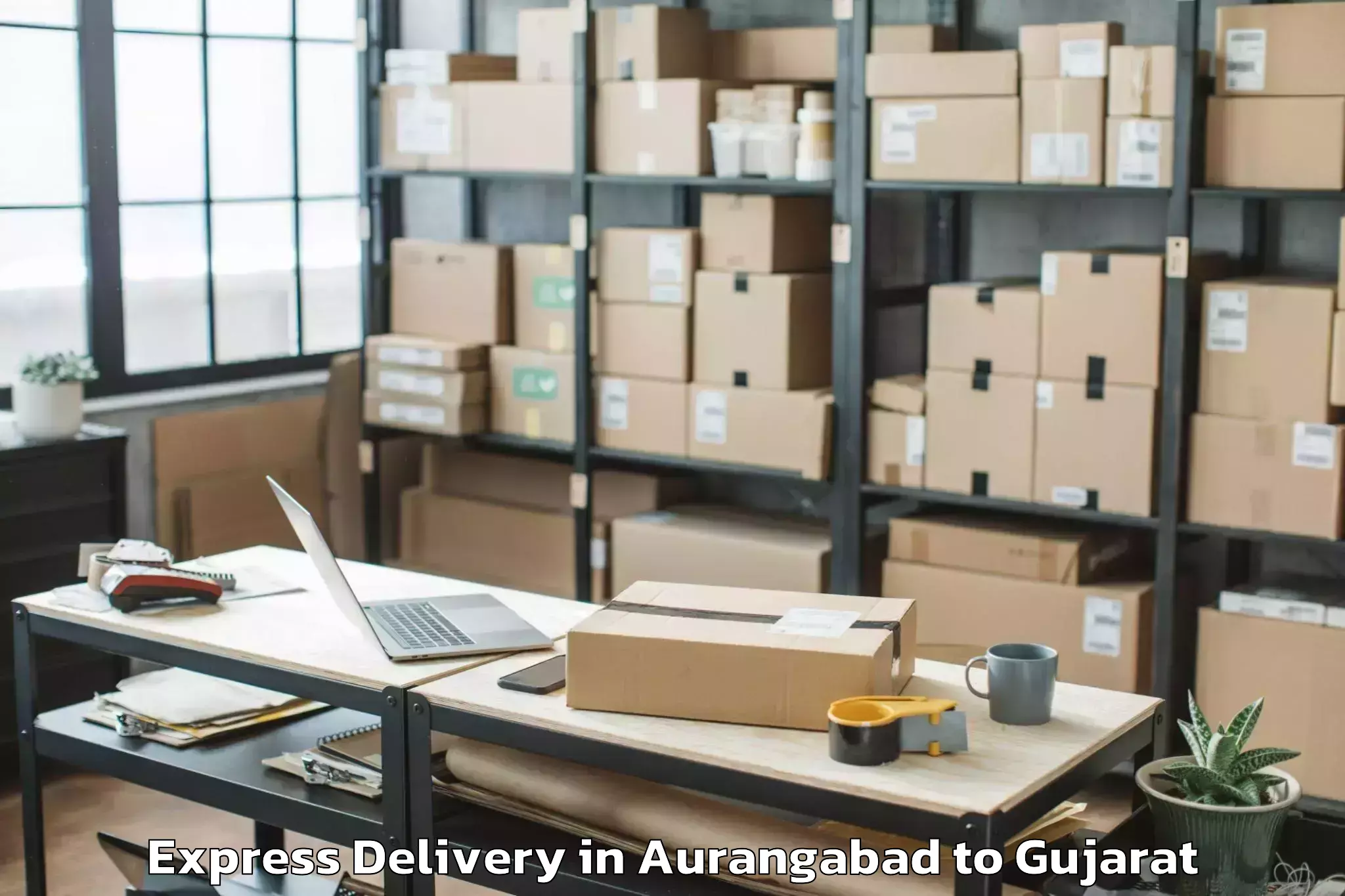 Get Aurangabad to Wankaner Express Delivery